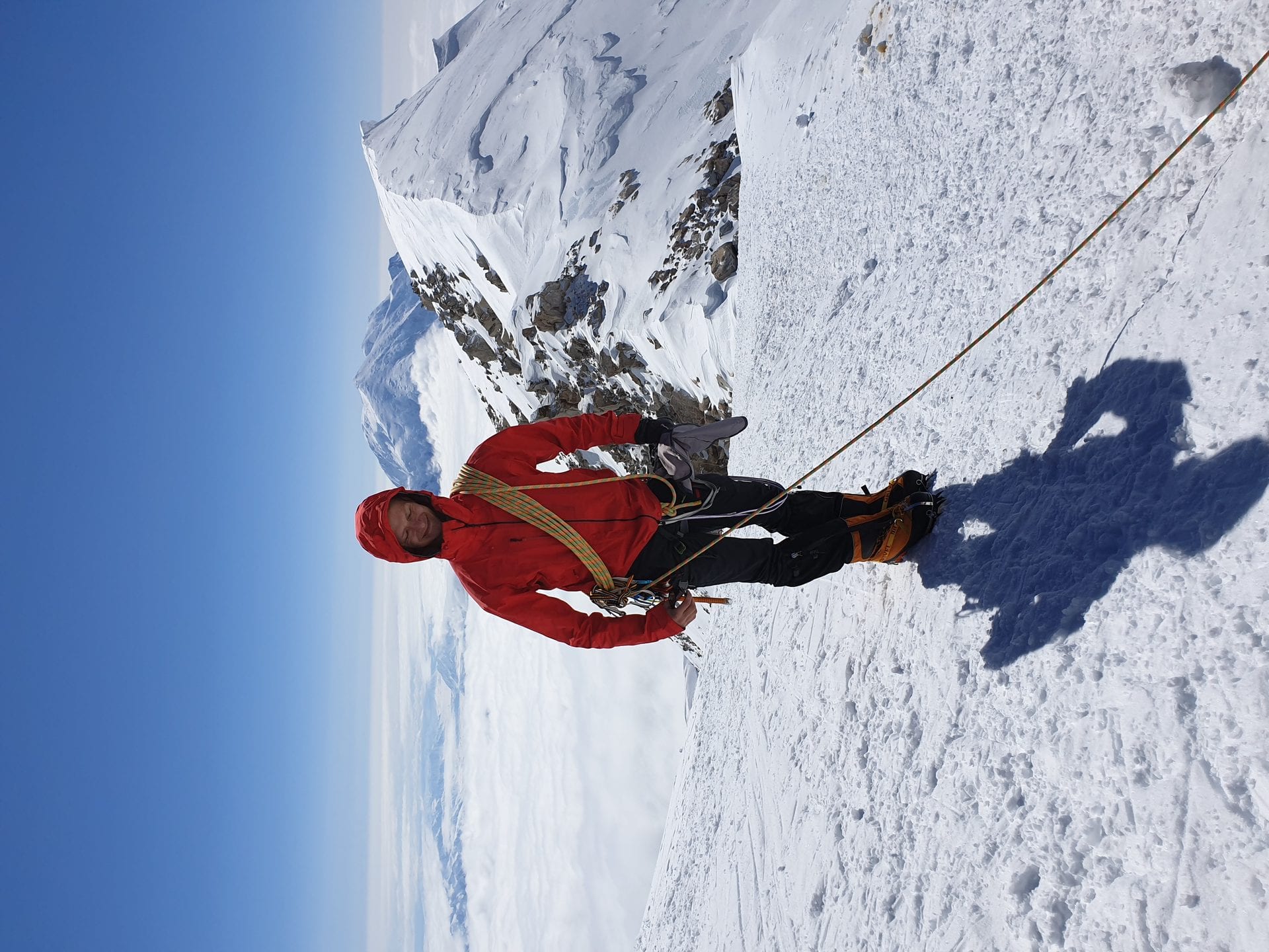 Summit pushes above 6,000 m